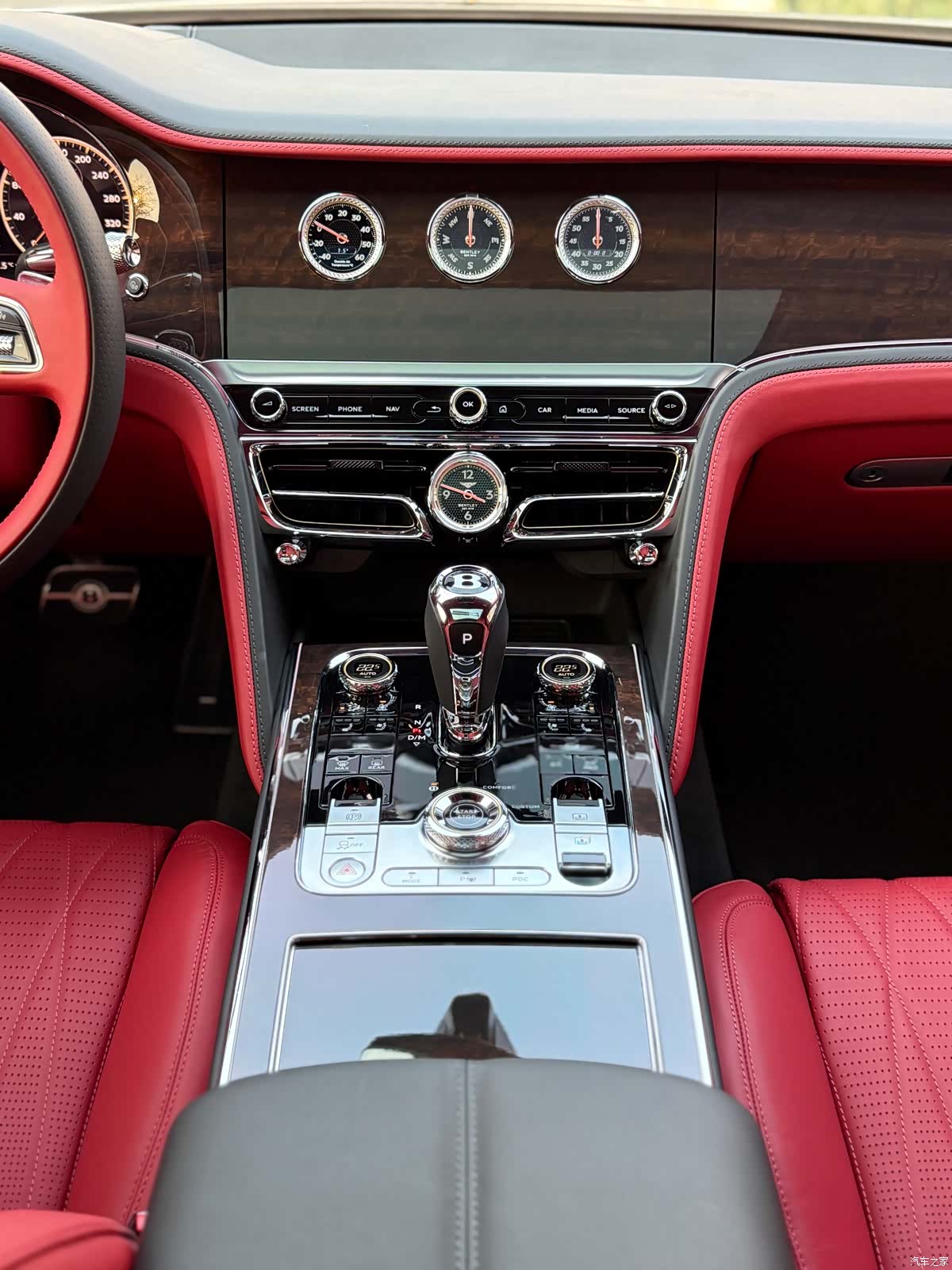 Bentley Flying Spur, 2023 24