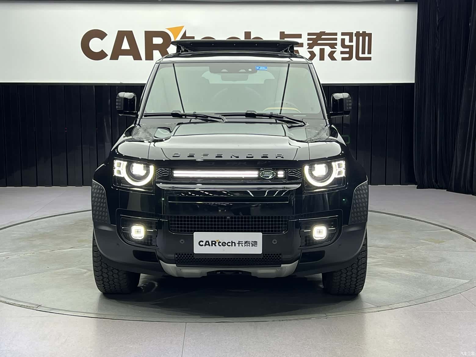Land Rover Defender, 2024 2