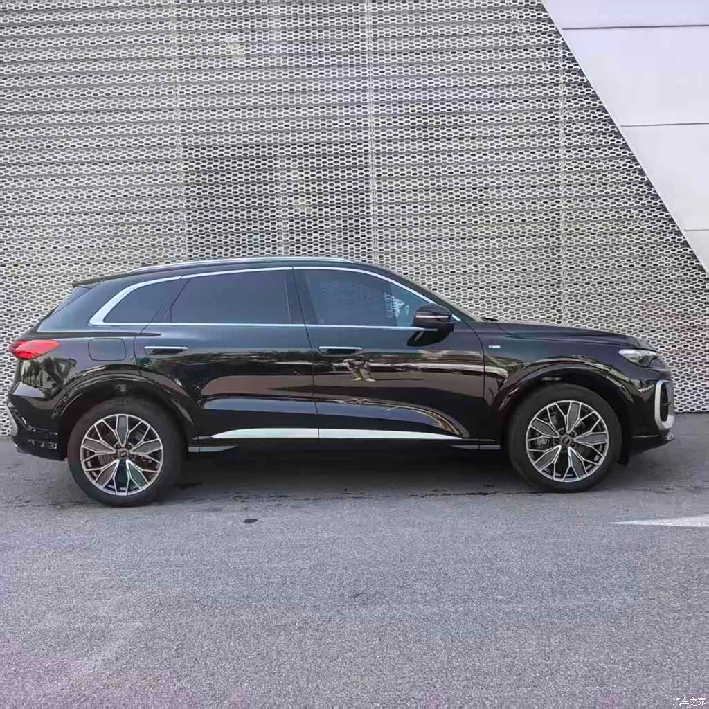 Audi Q5L, 2025 все фото