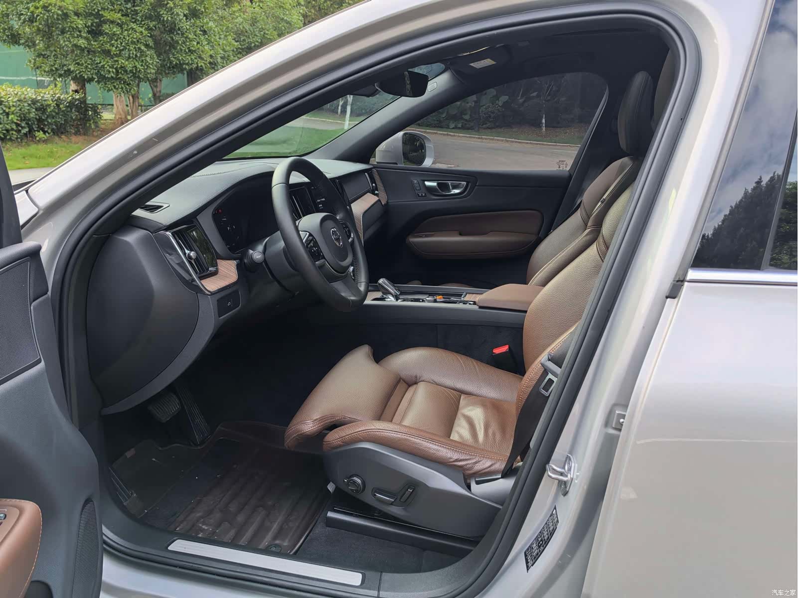 Volvo XC60, 2022 4
