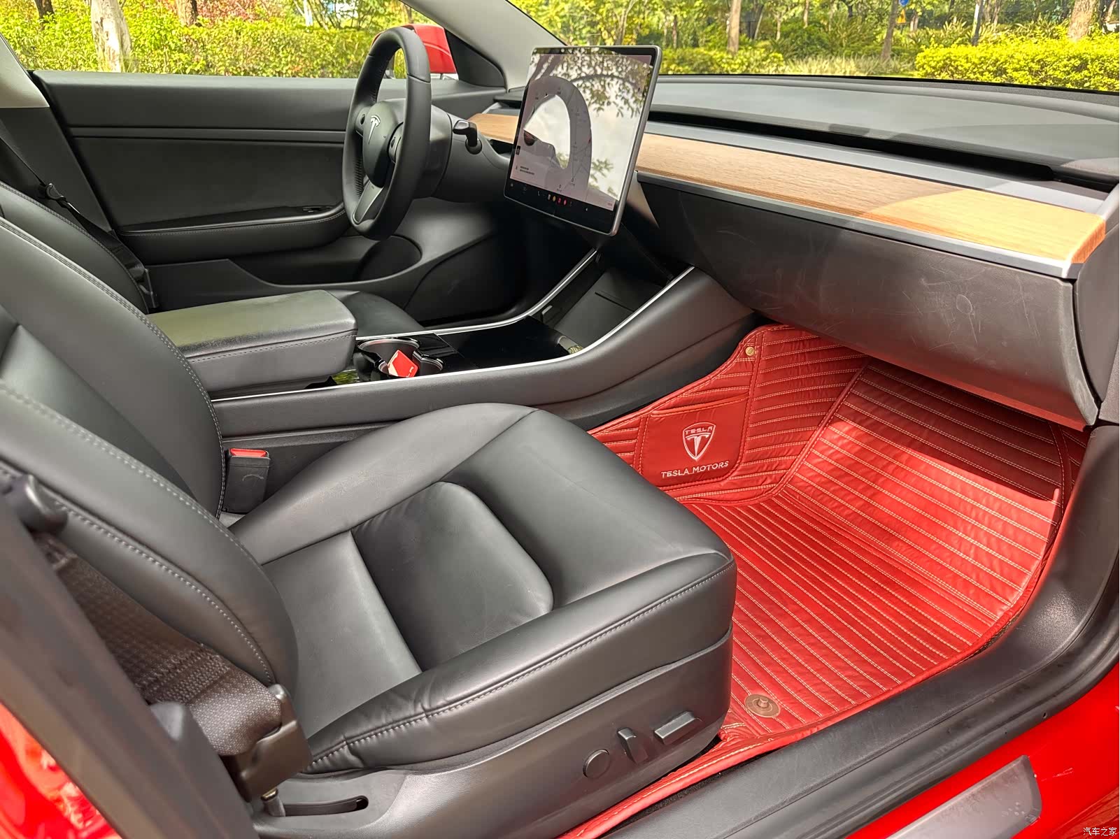 Tesla Model 3, 2020 13