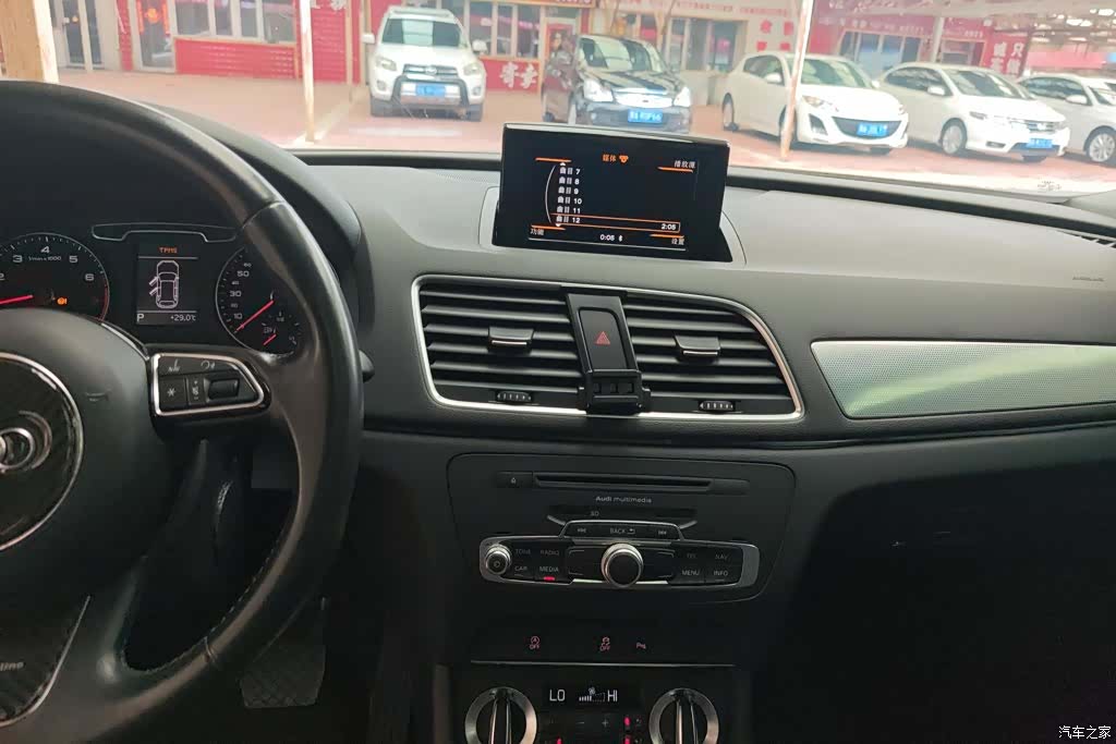 Audi Q3, 2015 13