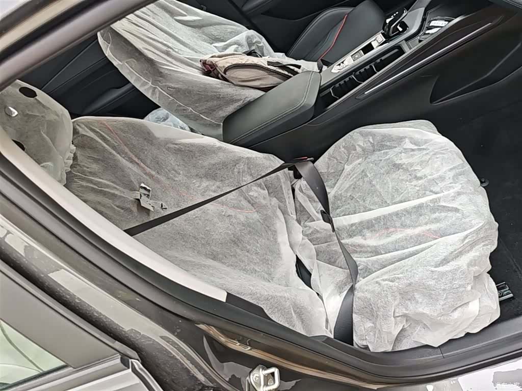 Geely Binray, 2026 25