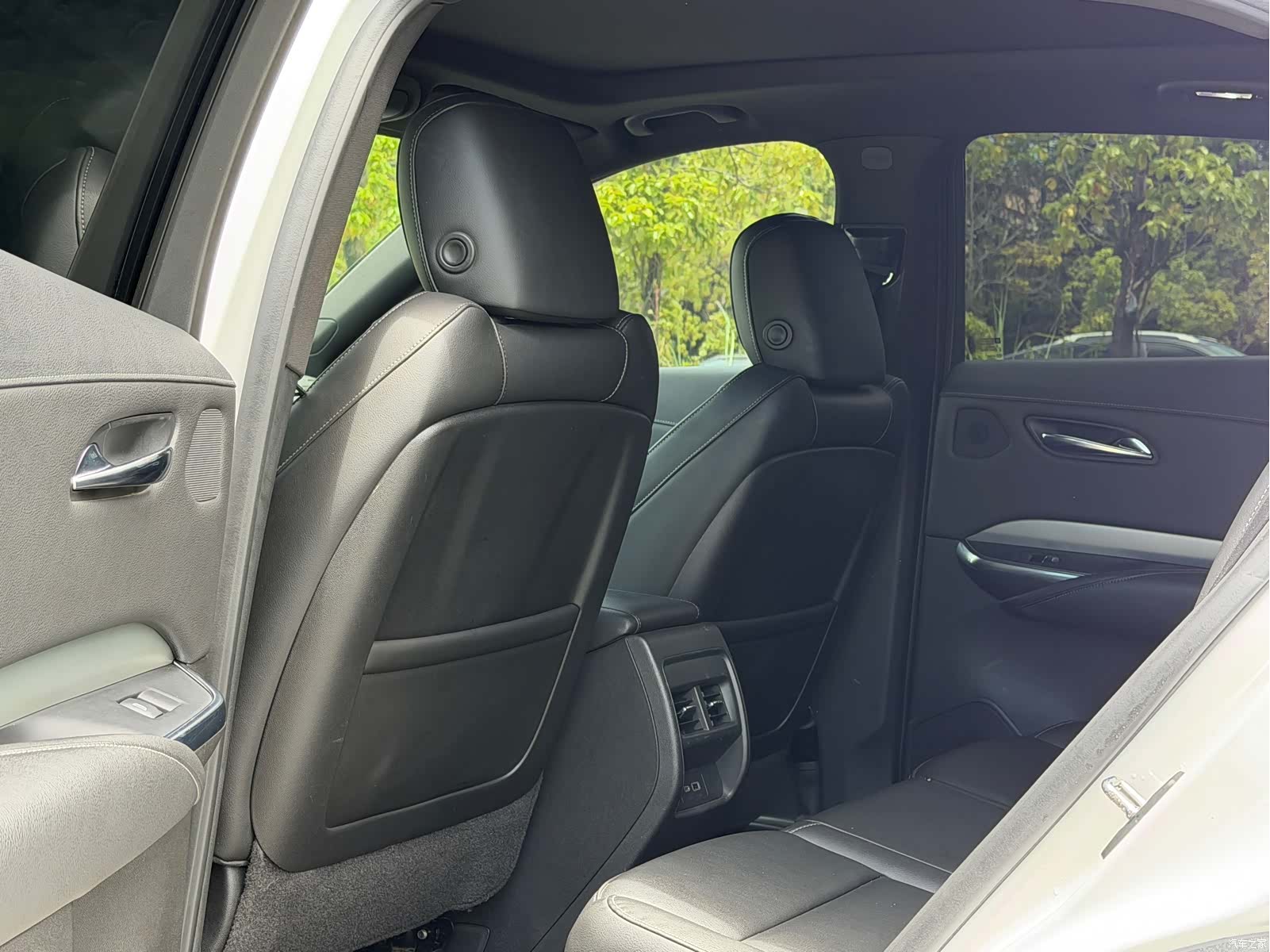 Cadillac XT4, 2020 8
