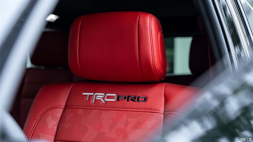 Toyota Sequoia, 1900 12