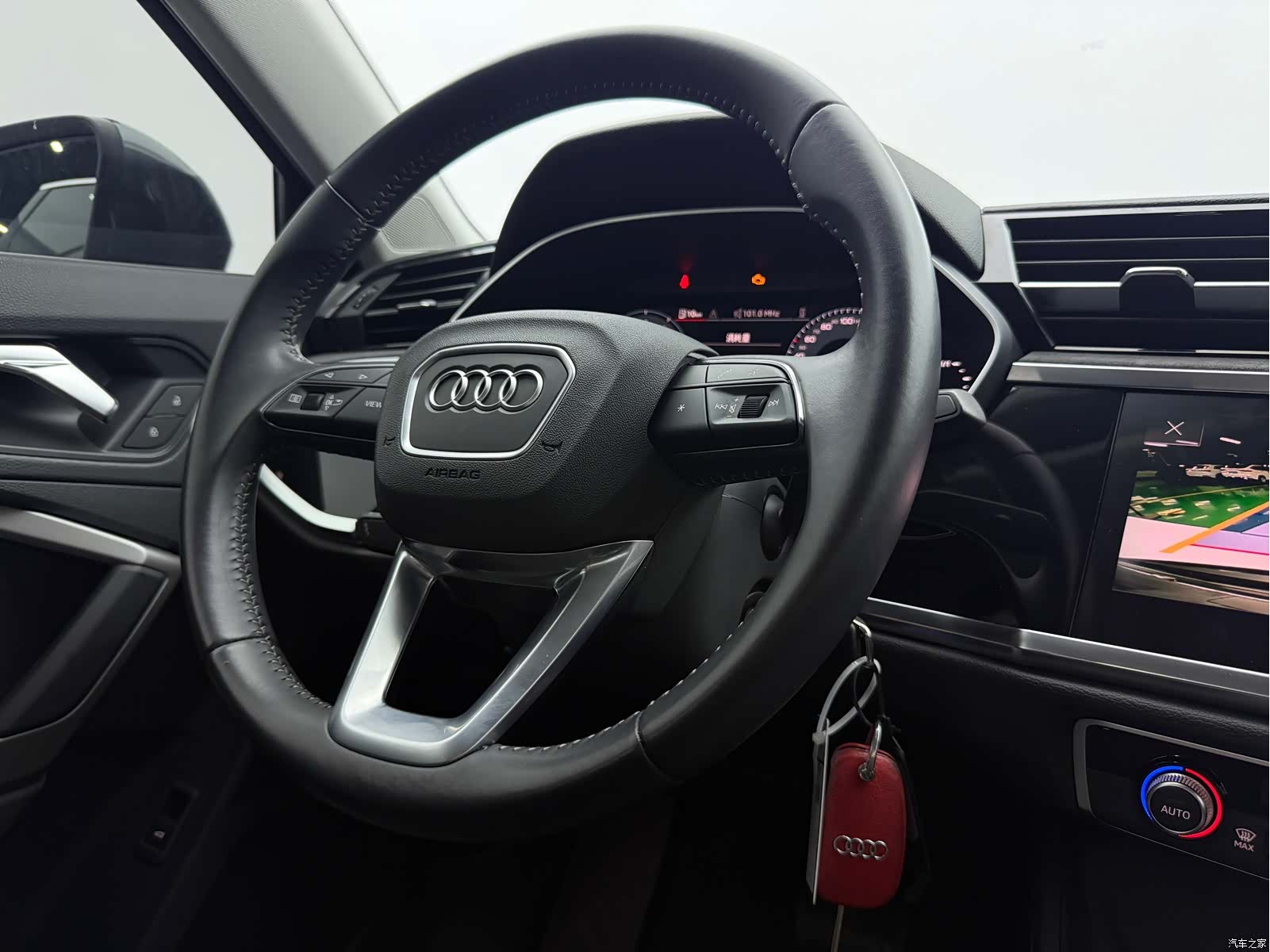 Audi Q3, 2022 12
