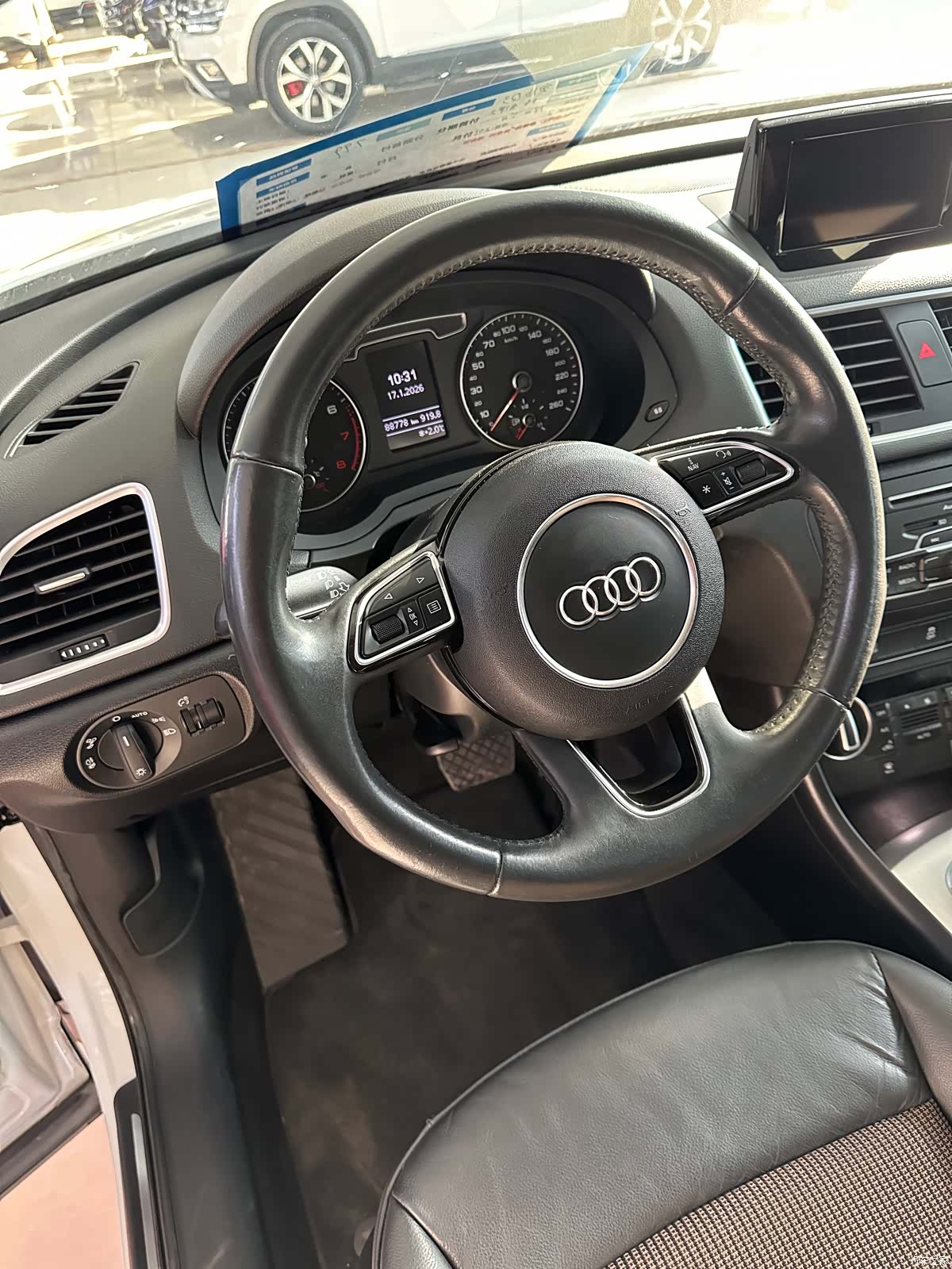 Audi Q3, 2018 12