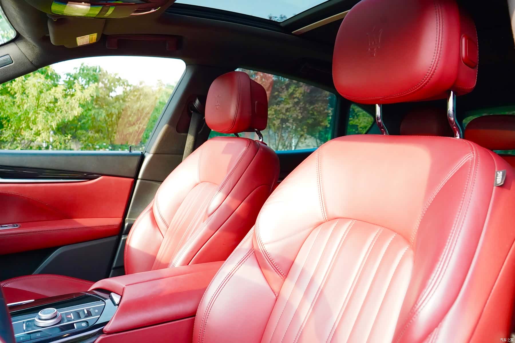 Maserati Levante, 2017 12