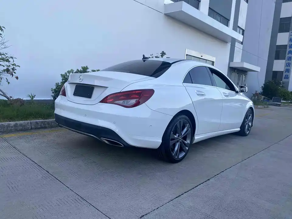 Mercedes-Benz CLA