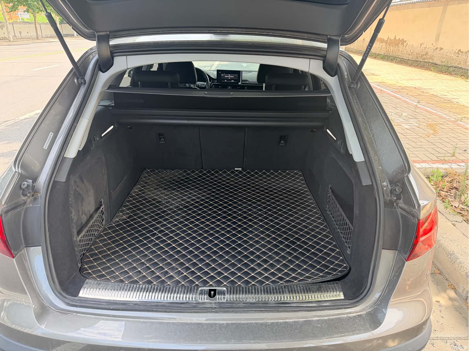 Audi A4, 2022 10