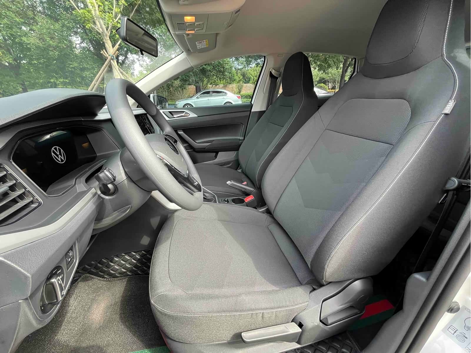 Volkswagen Polo, 2024 11