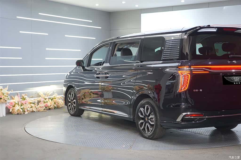 Hongqi HQ9, 2023 4