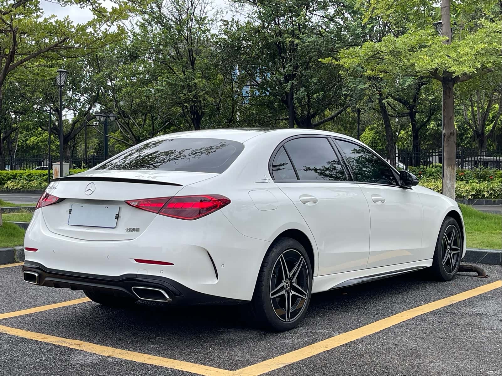 Mercedes-Benz C-Class, 2025 4