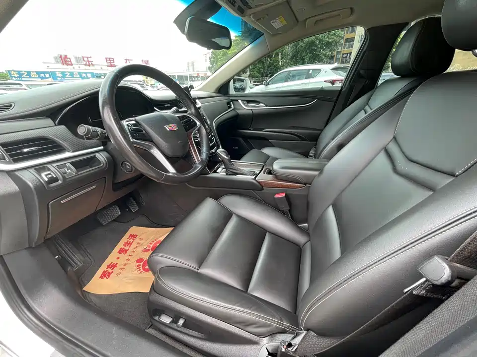 Cadillac XTS