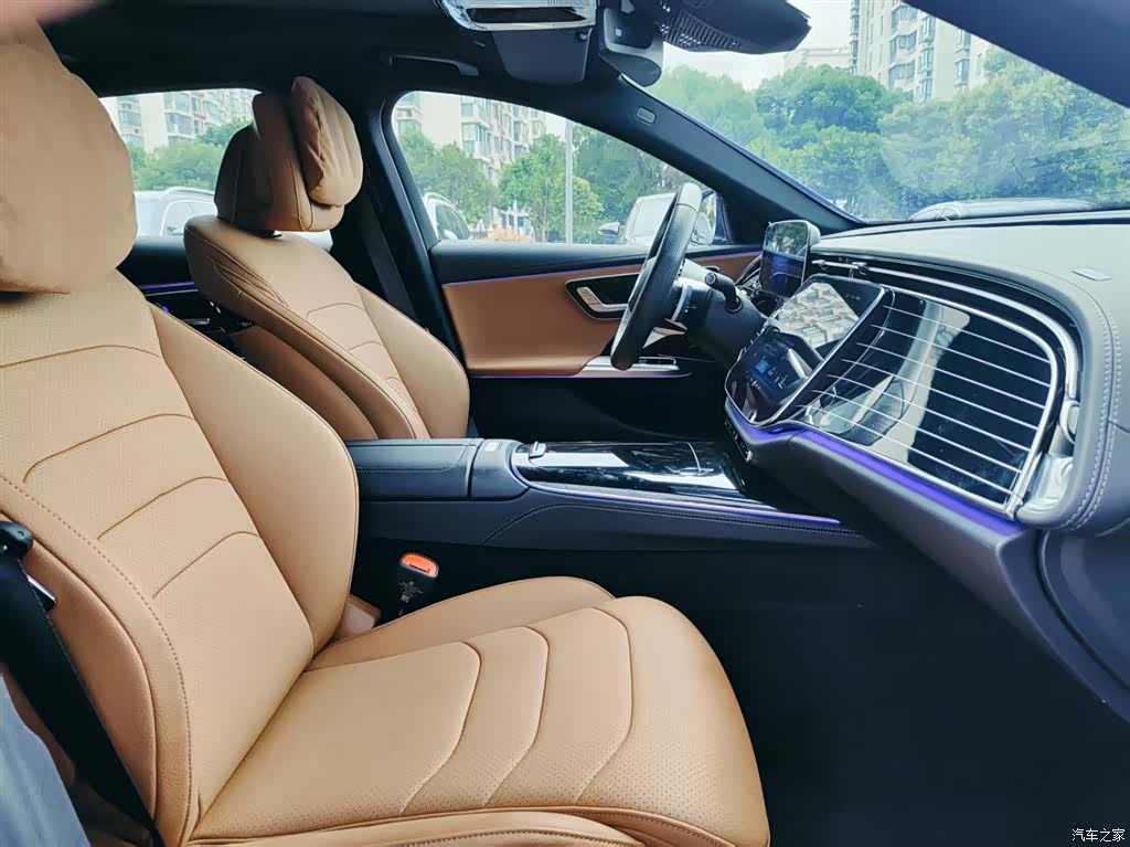 Mercedes-Benz E-Class, 2024 19
