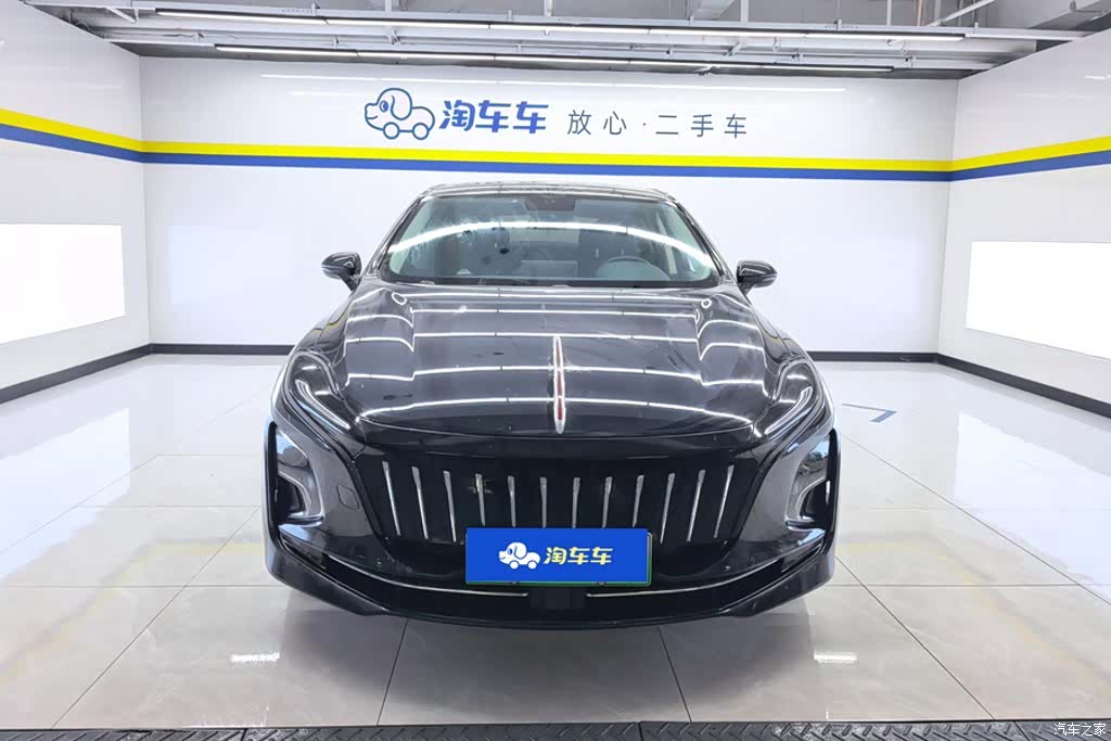 Hongqi QM5, 2023 2