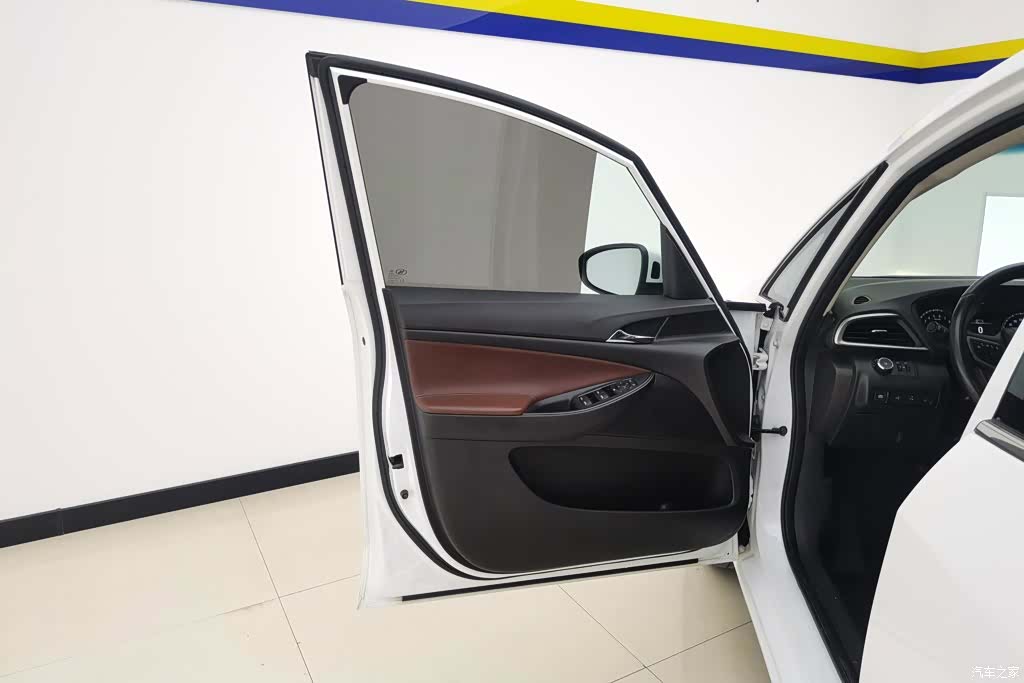Buick GL6, 2018 7