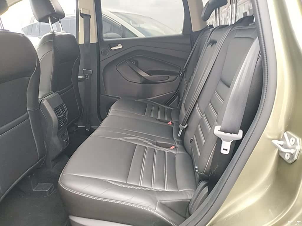 Ford Kuga, 2017 17