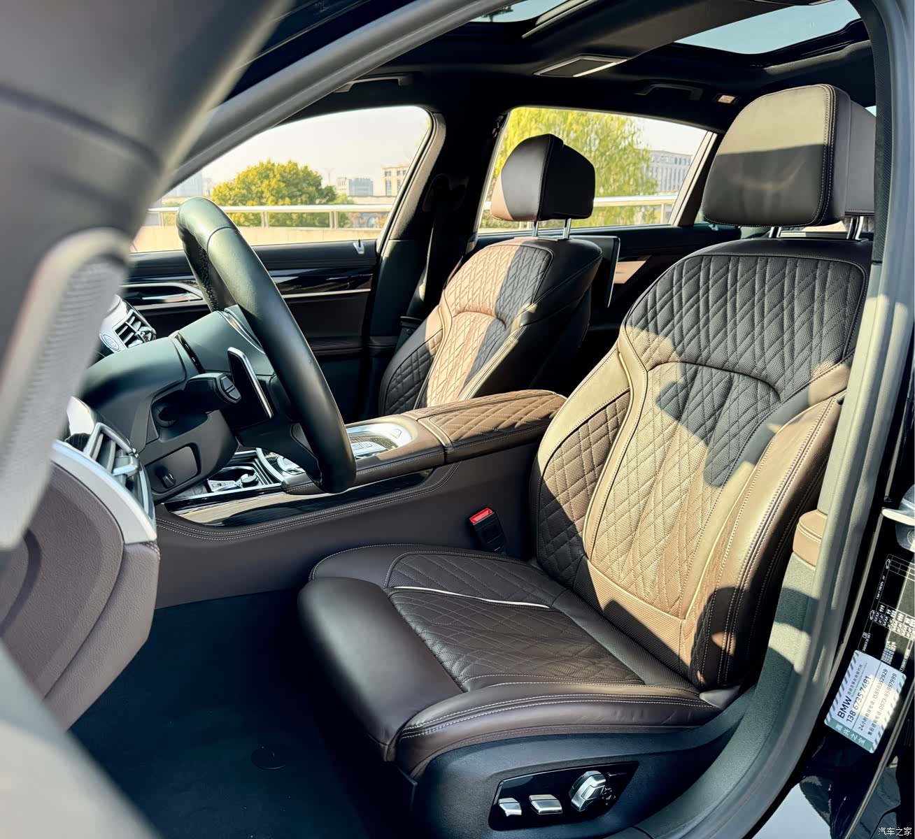 BMW 7 Series, 2020 все фото