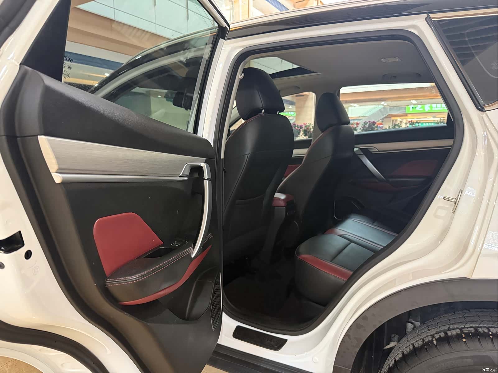 Geely Coolray, 2022 9