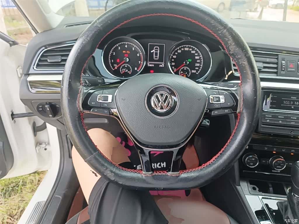 Volkswagen Lamando, 2016 11