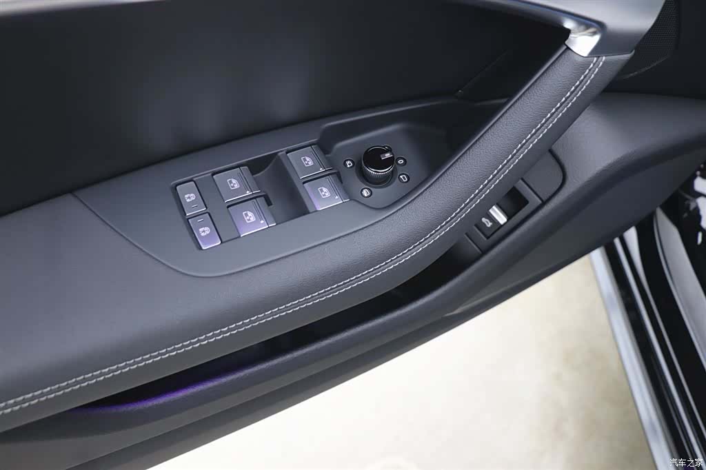 Audi A7L, 2024 11
