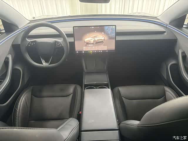 Tesla Model 3, 2024 4