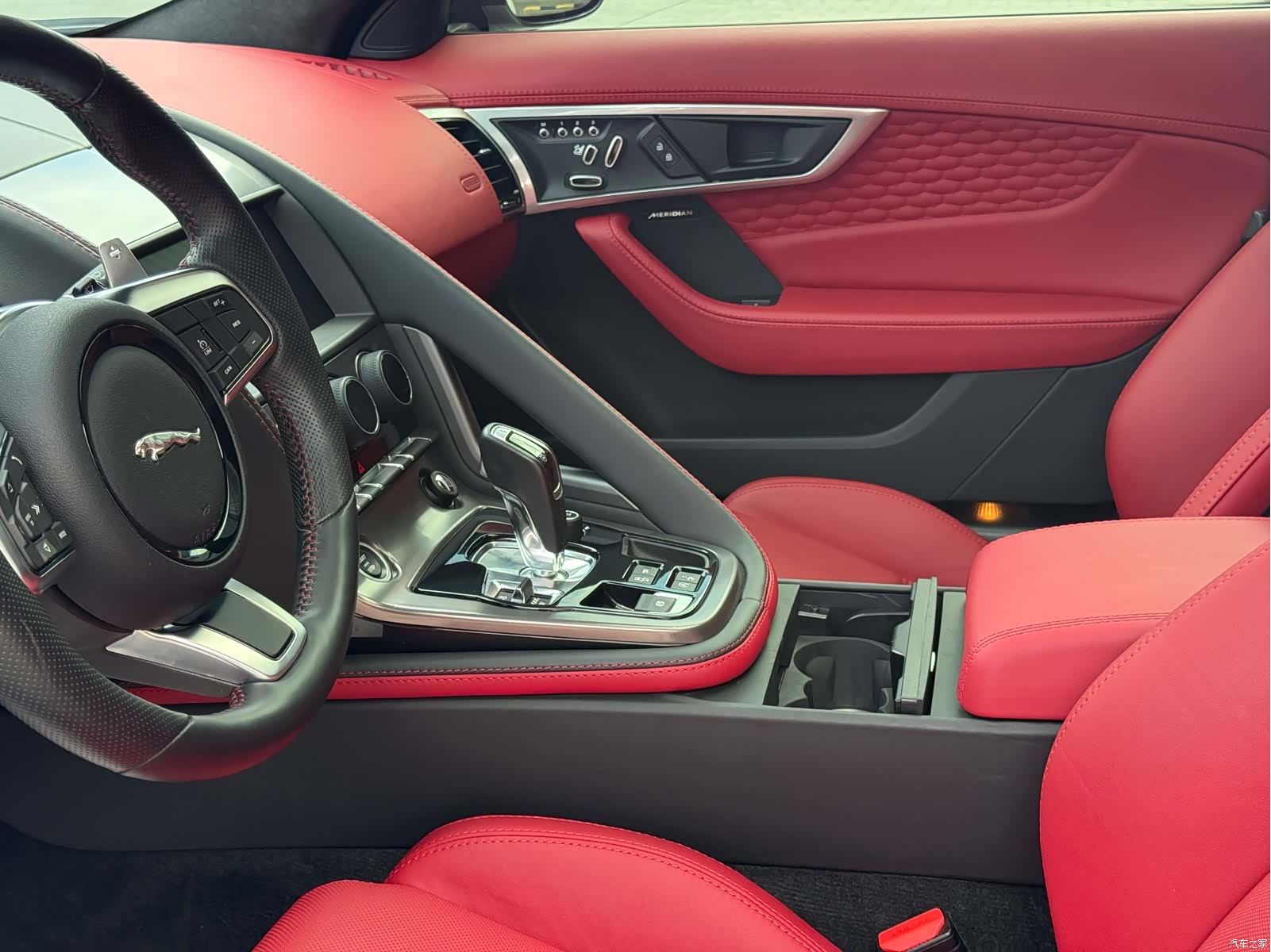 Jaguar F-TYPE, 2021 все фото