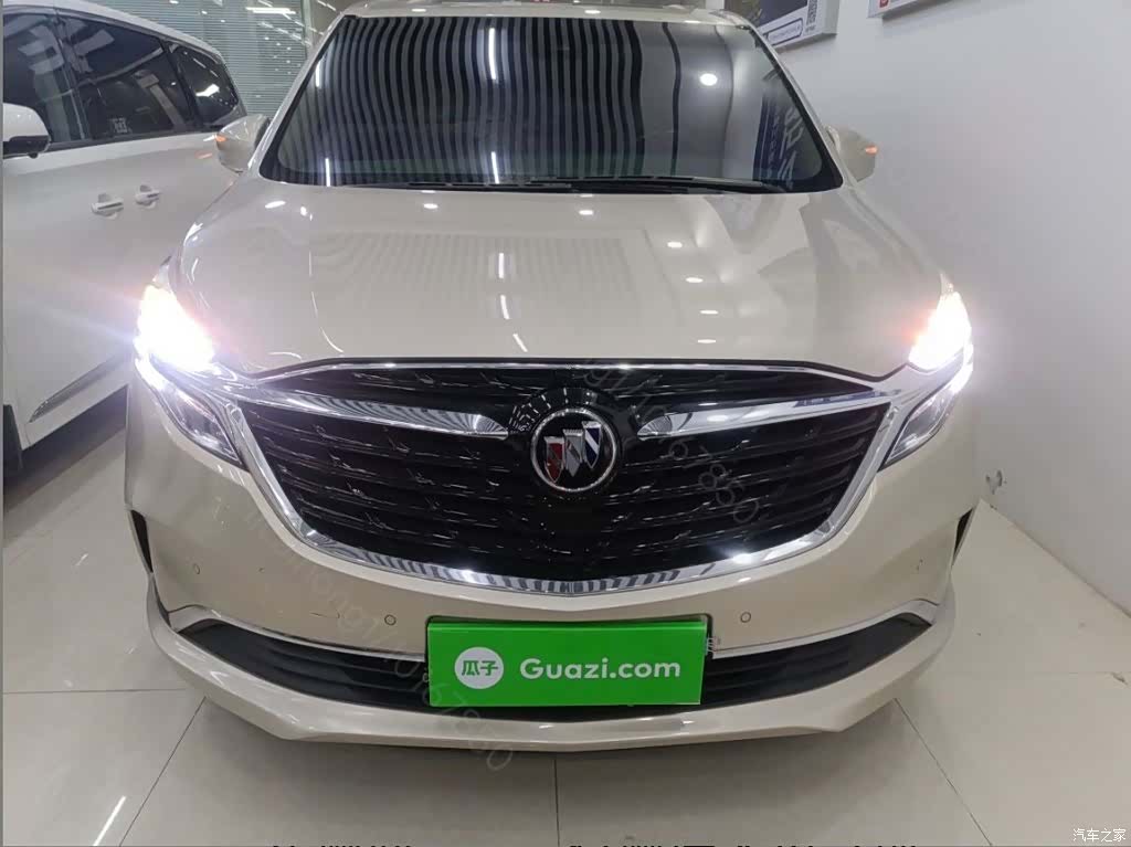 Buick GL8, 2021 3