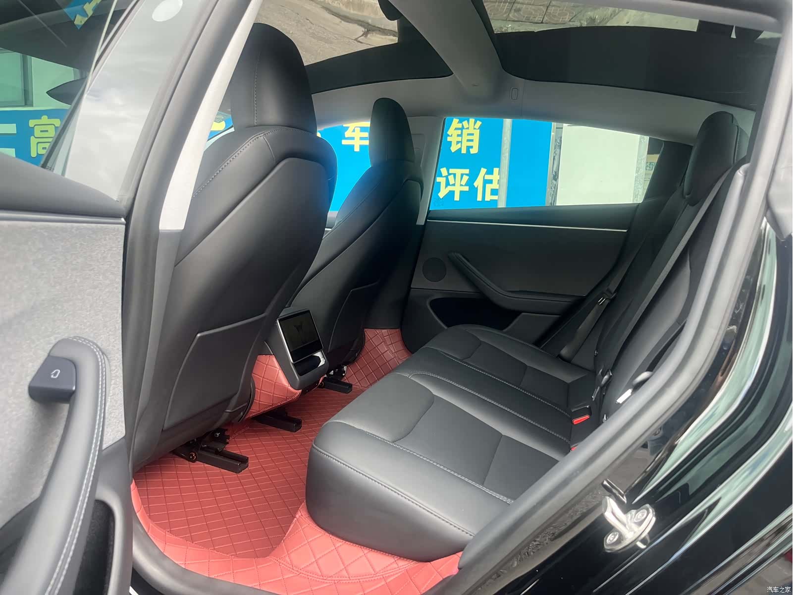 Tesla Model 3, 2023 все фото