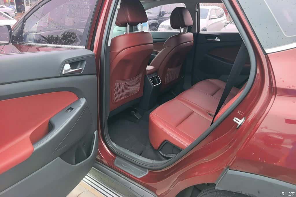 Hyundai Tucson, 2016 11