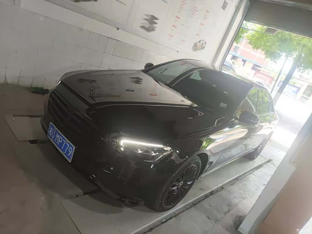Mercedes-Benz E-Class, 2022 1