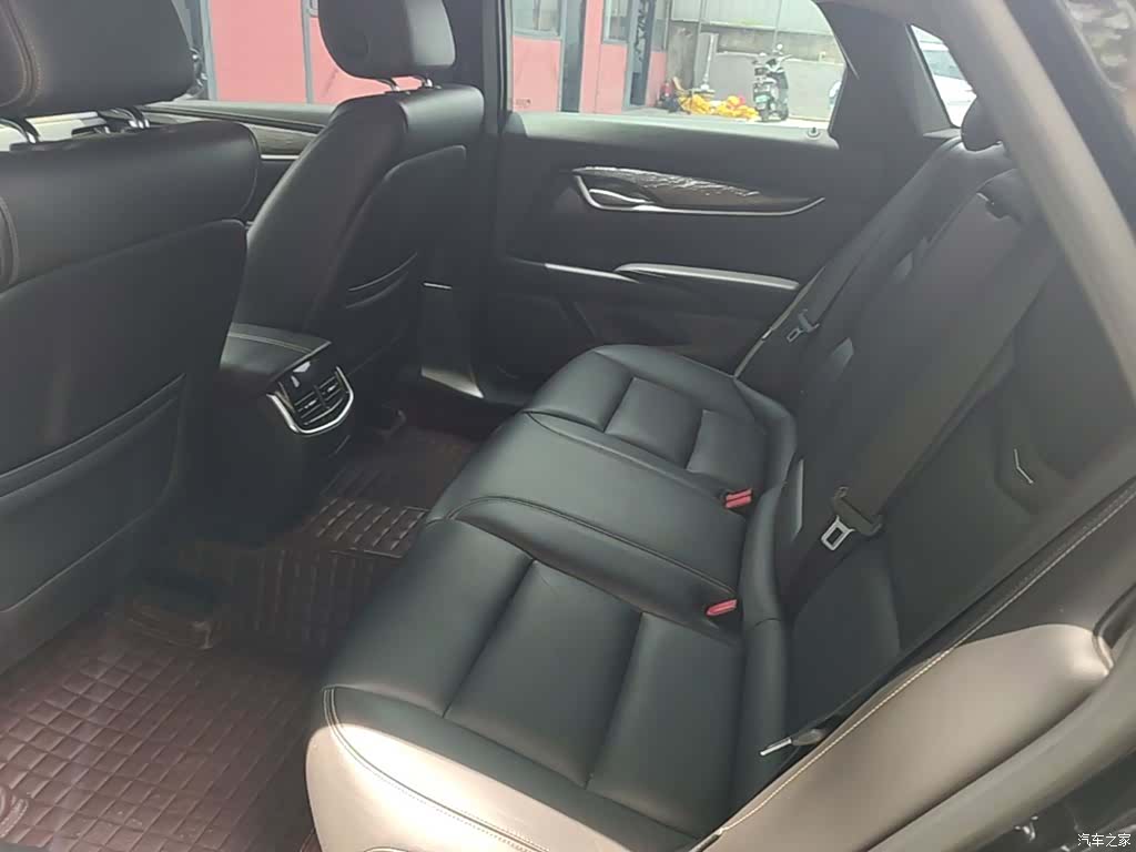 Cadillac XTS, 2018 17