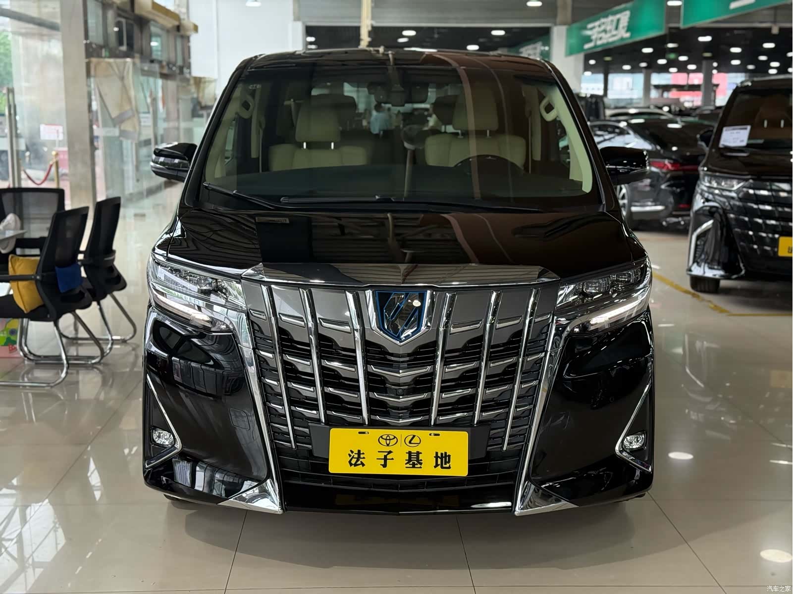 Toyota Alphard, 2019 2