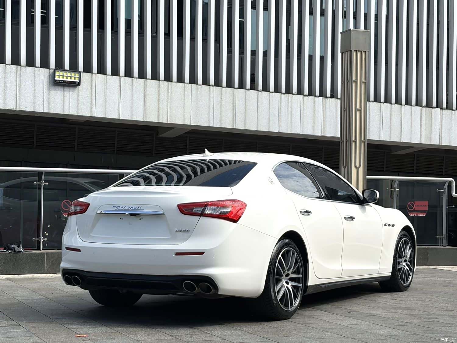 Maserati Ghibli, 2019 12