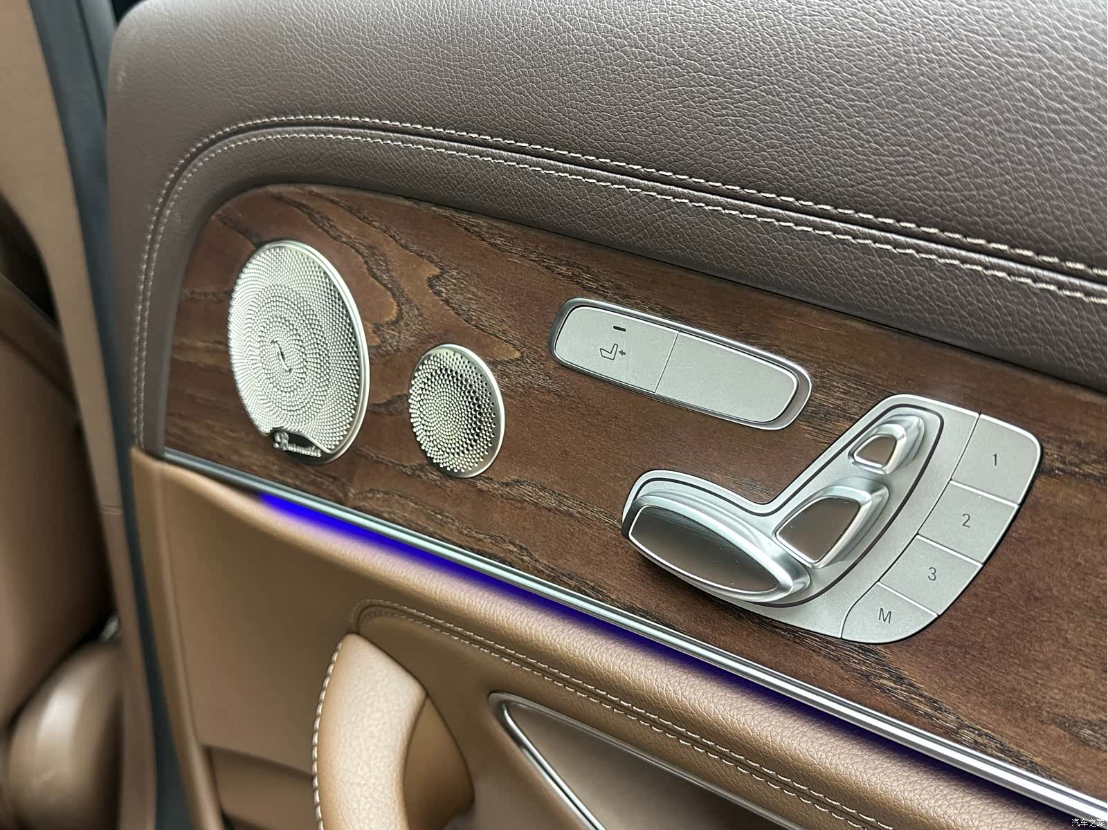 Mercedes-Benz E-Class, 2022 13