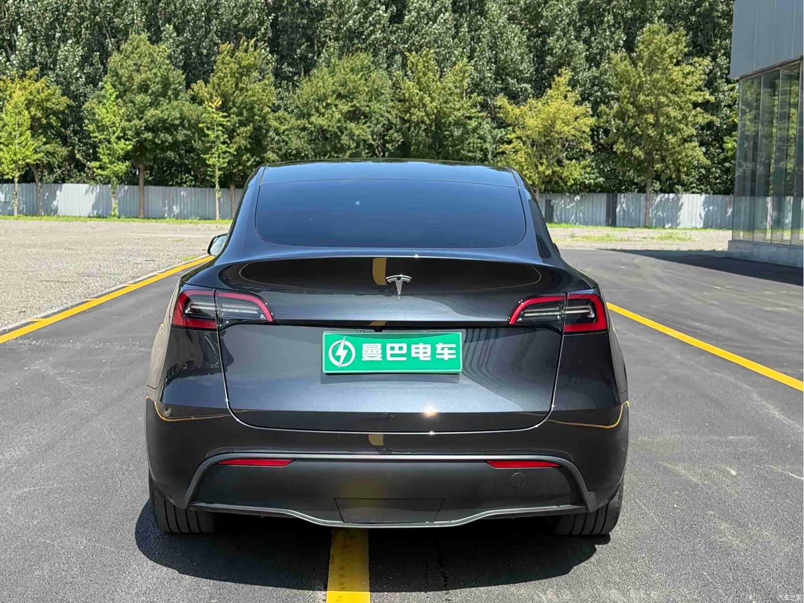Tesla Model Y, 2024 7