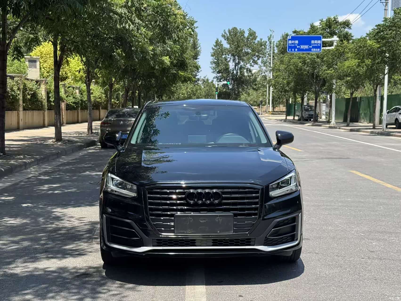 Audi Q2L, 2019 1