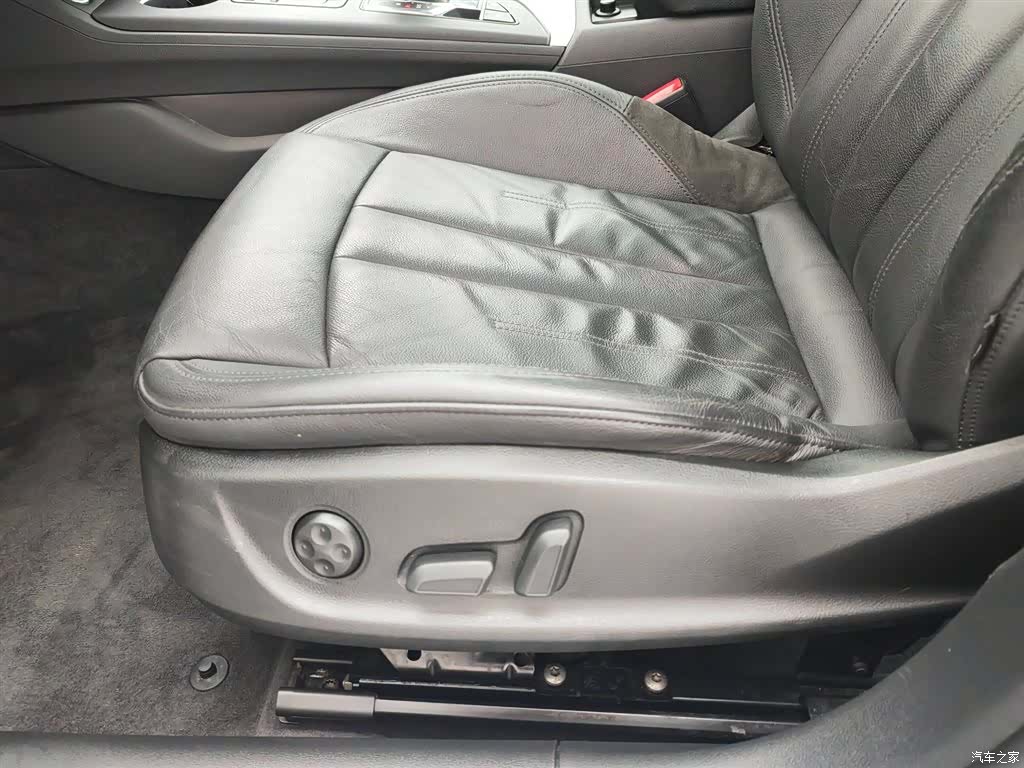 Audi A4L, 2019 9
