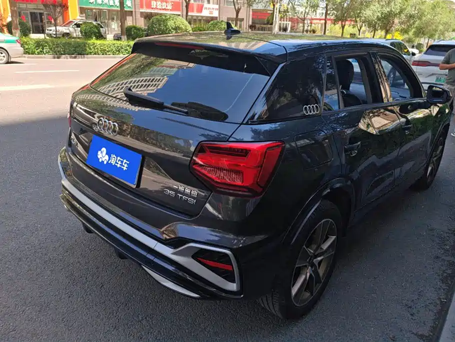 Audi Q2L Audi Q2L