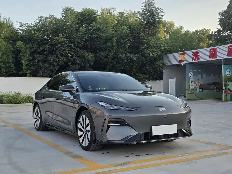 Geely Galaxy Galaxy E8