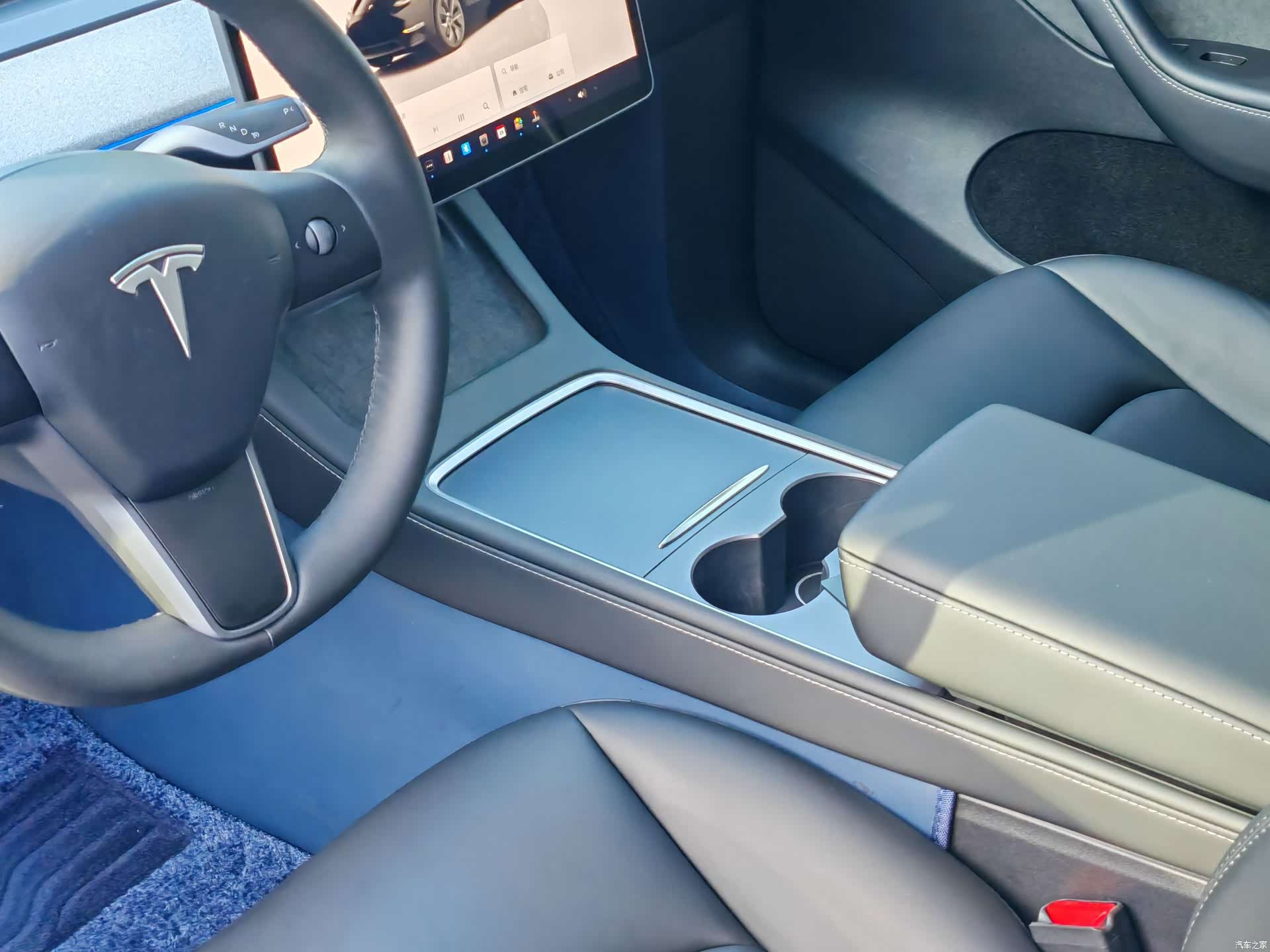 Tesla Model Y, 2024 7