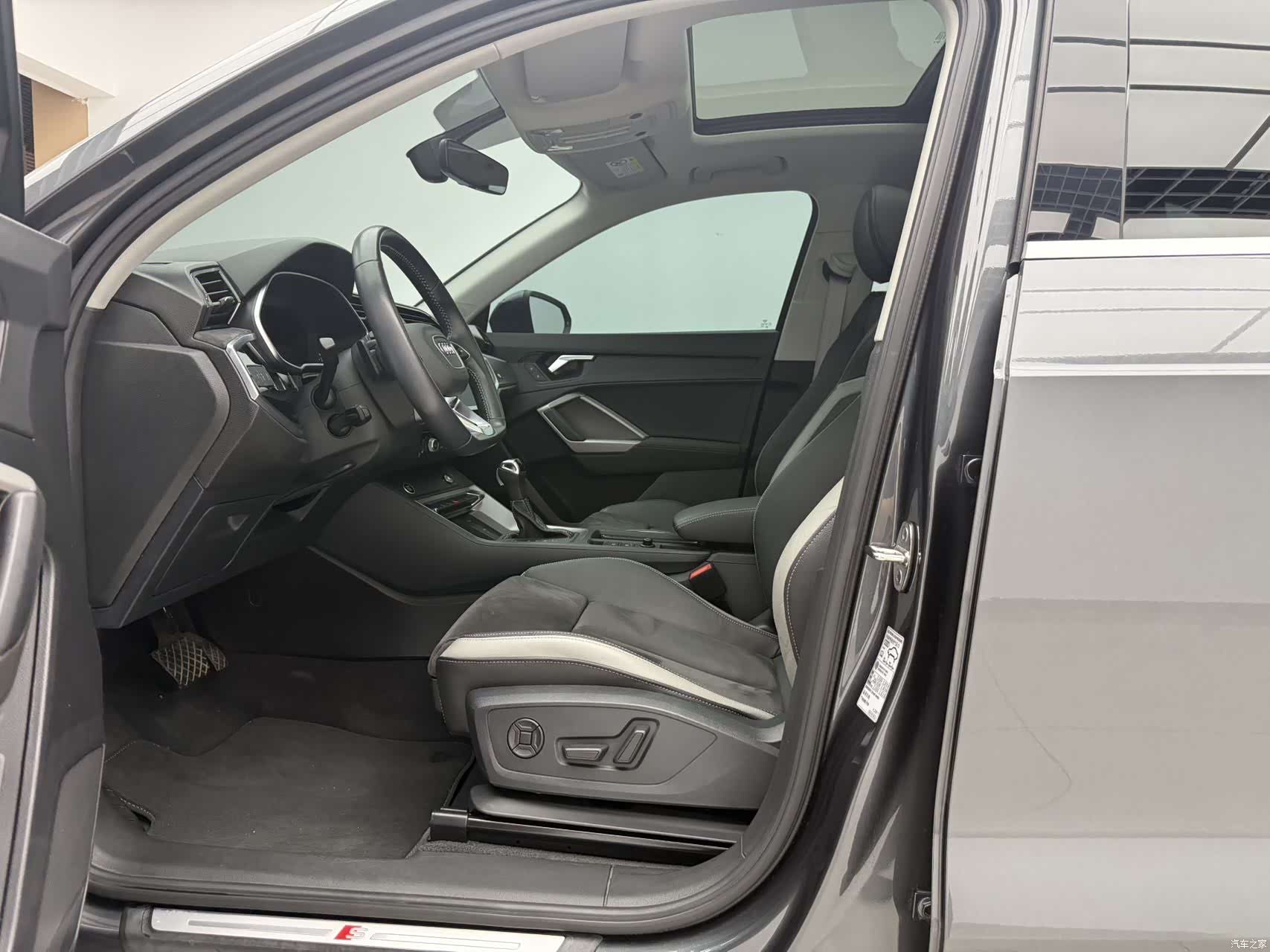 Audi Q3, 2022 12