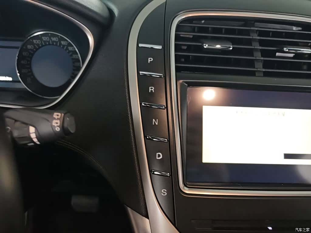 Lincoln MKX, 2017 14