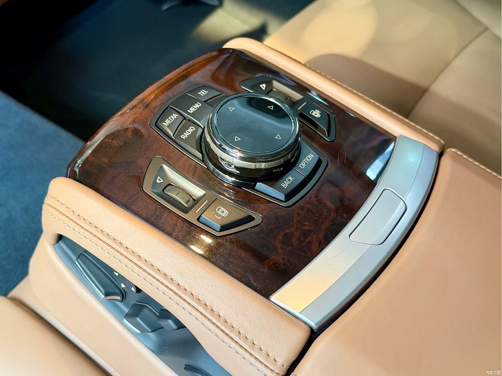 BMW 7 Series, 2014 32
