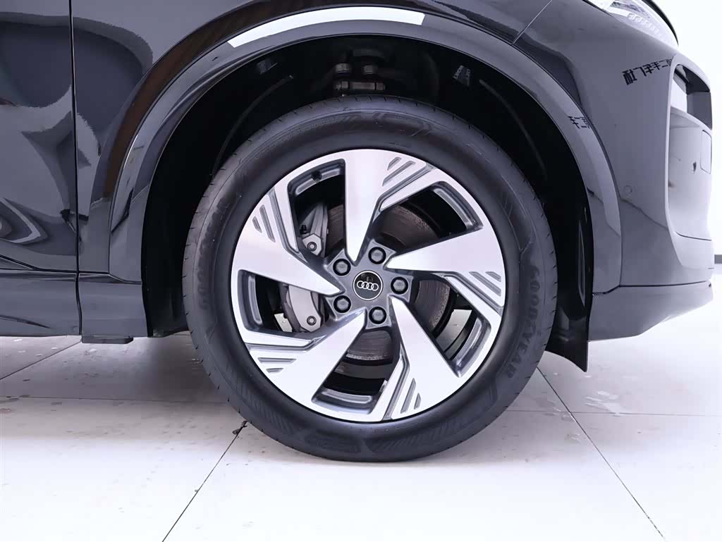 Audi e-tron, 2025 6