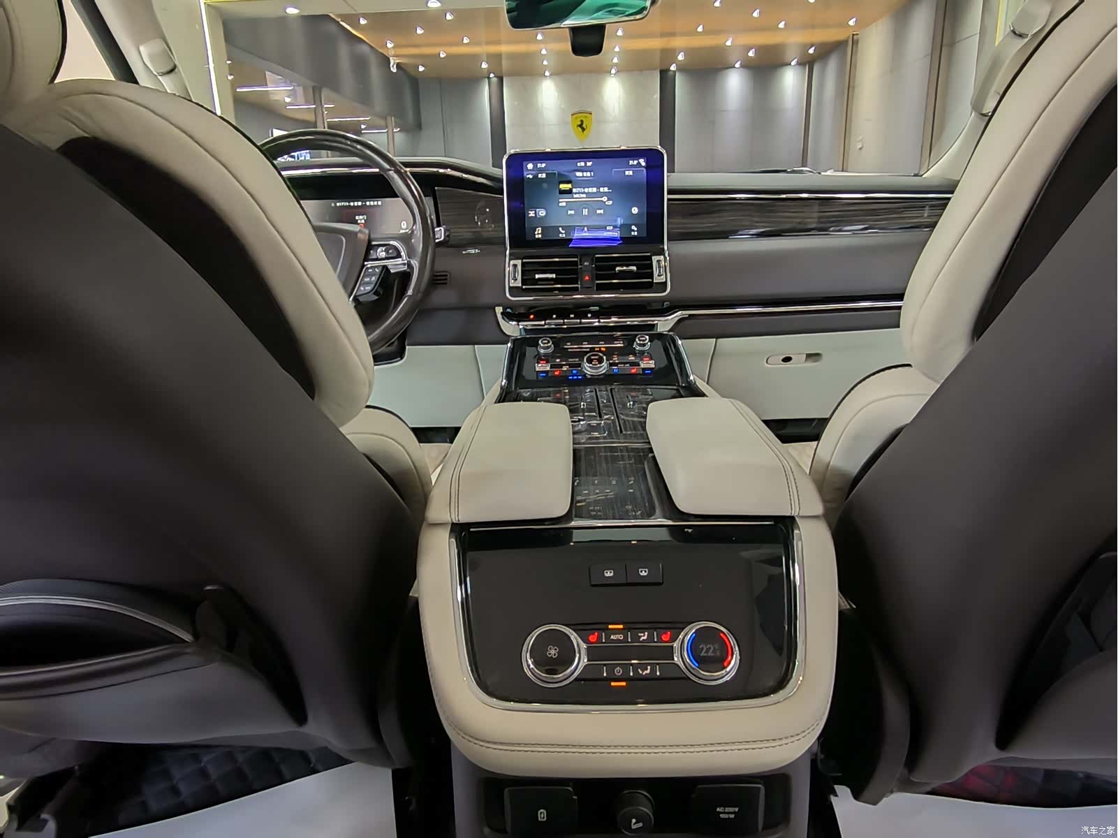 Lincoln Navigator, 2019 7