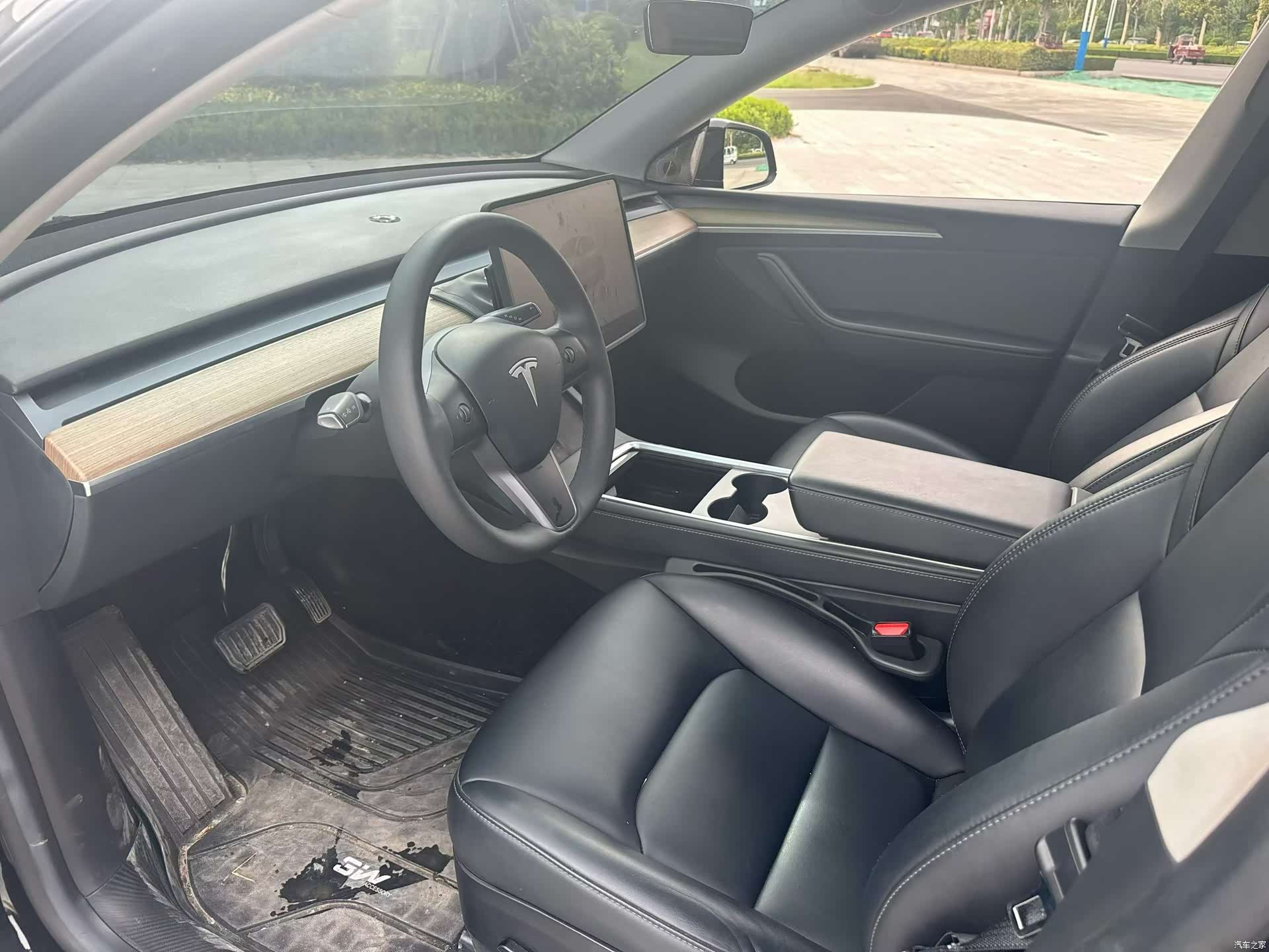 Tesla Model Y, 2023 9