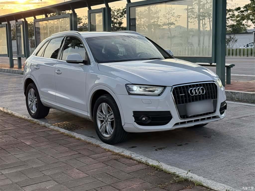 Audi Q3, 2014 24