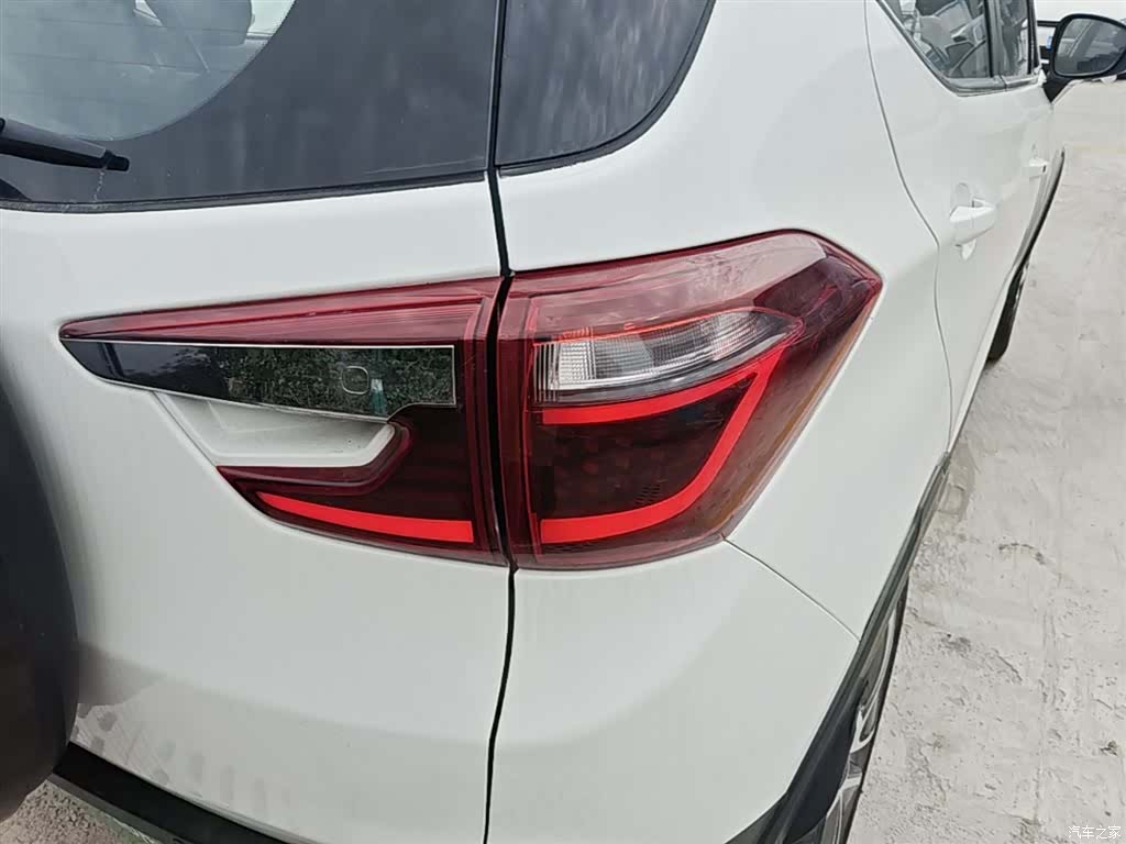 BYD Yuan, 2018 8
